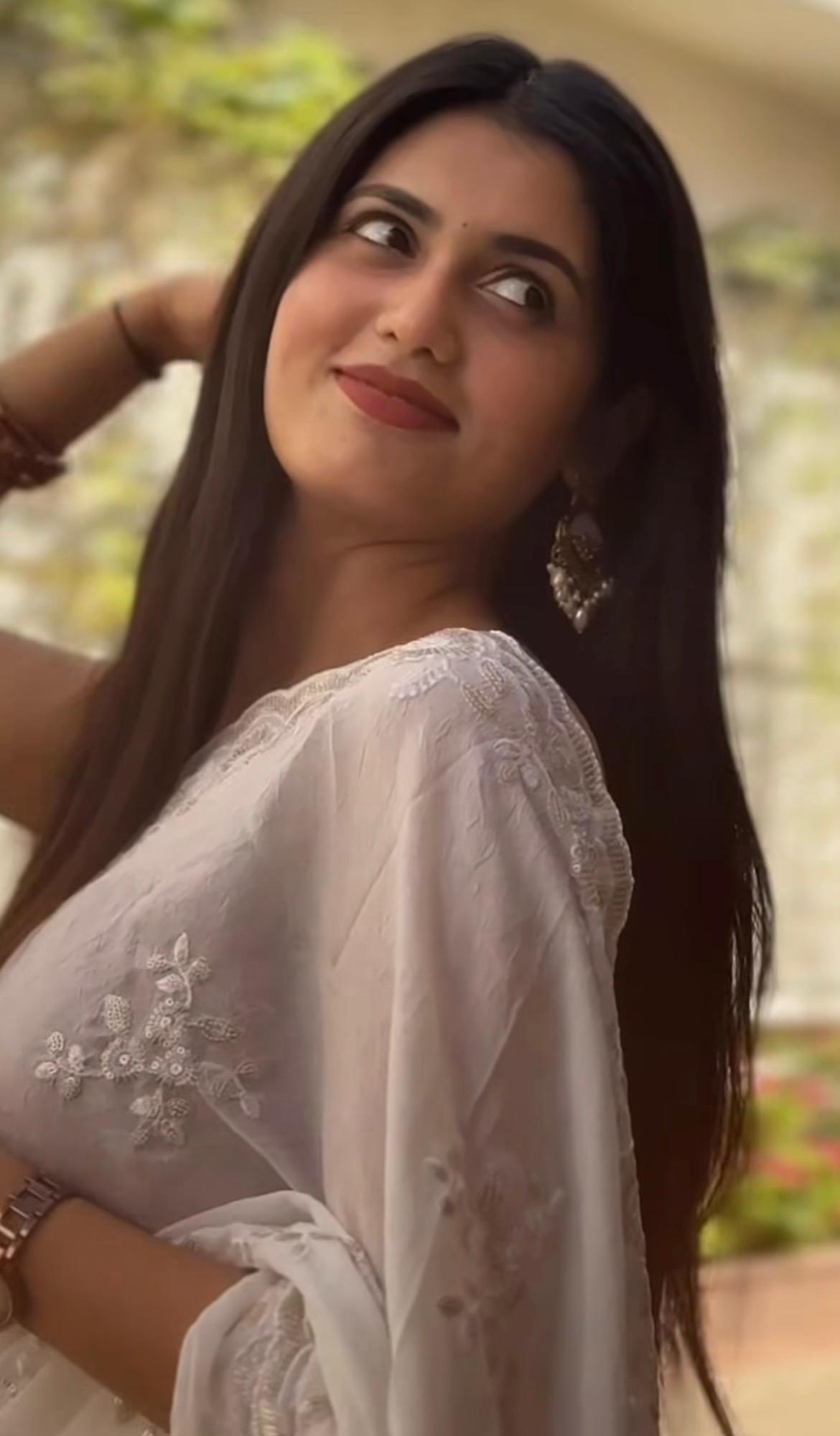 fancy crushed saree - Image 3